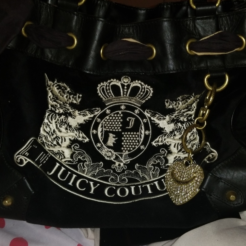 Juicy couture Vintage Day Dreamer tote.